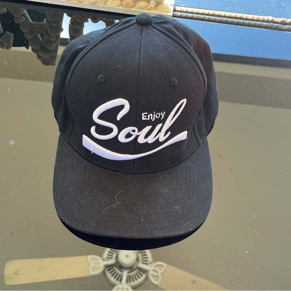 Black Baseball Cap - Picture 1 of 2